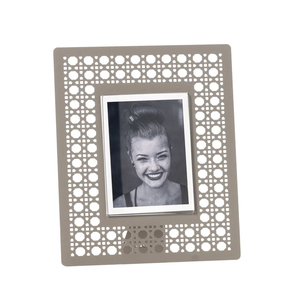 arti-mestieri-portafoto-vienna-piccolo-in-ferro-18-5x22-3-cm-per-foto-9x12-cm image 1