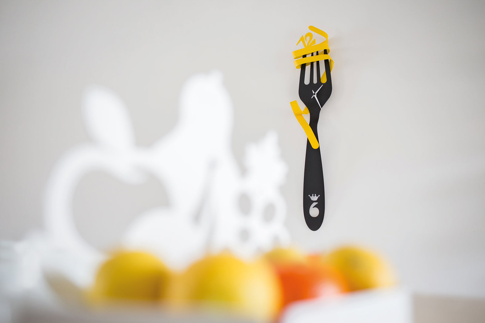 arti-mestieri-italy-italy-orologio-cucina-nero-giallo-26x70-cm image 3