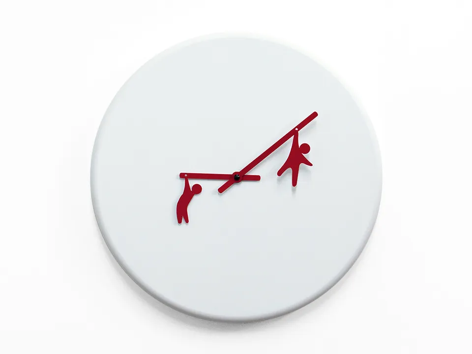progetti-time2play-orologio-da-parete-in-legno-con-trapezisti image 1