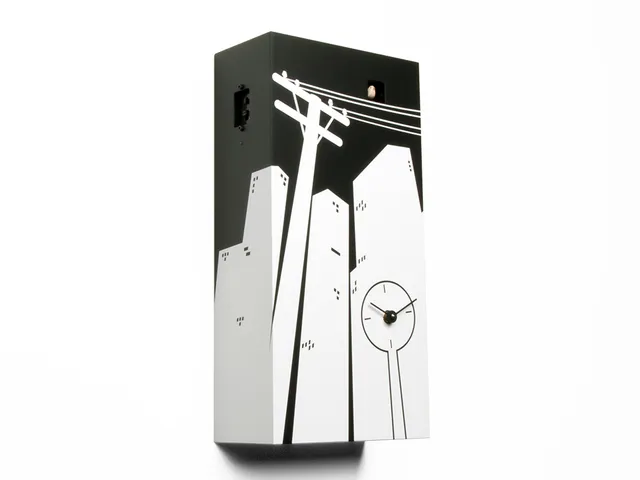 progetti-cucucity-orologio-a-cuc-skyline-in-legno image 1