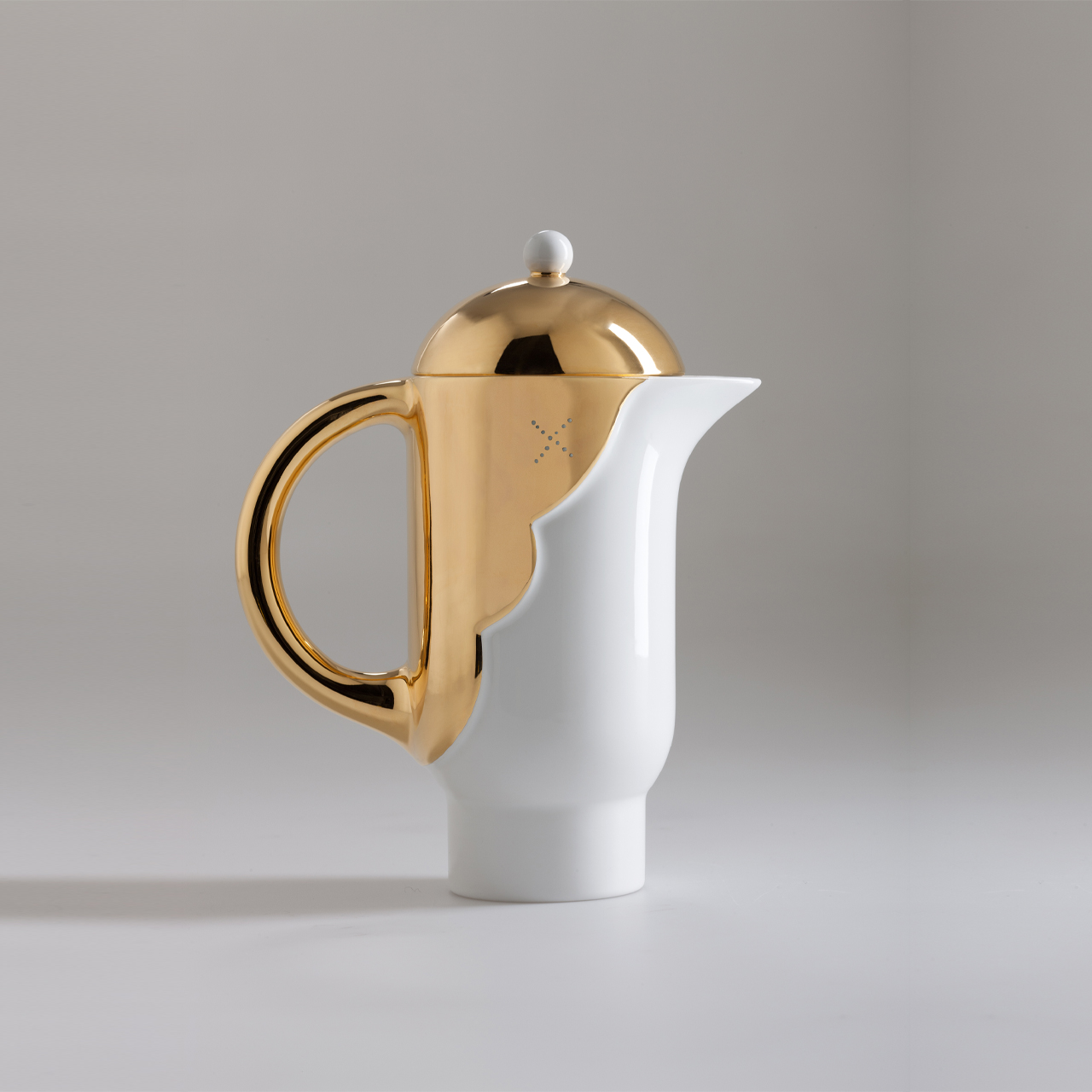 bosa-table-collection-brocca-in-gr-s-bianco-e-oro-24kt image 1