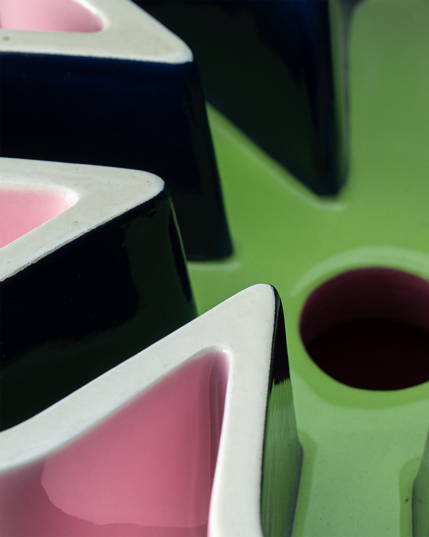 bitossi-ceramiche-vaso-simbolik-karim-rashid-tricolore-limited-edition image 4