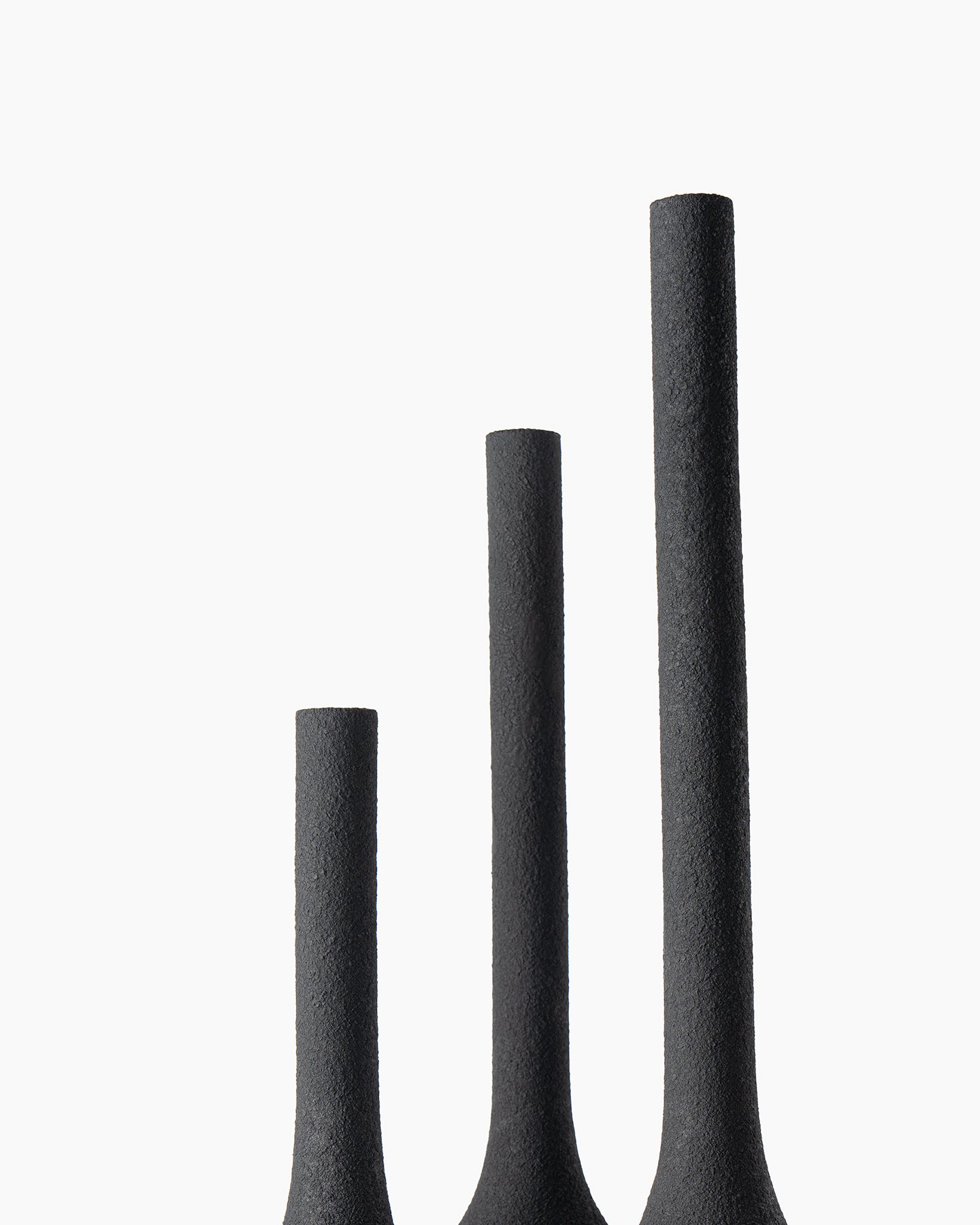 bitossi-ceramiche-vaso-3-steli-fabio-novembre-nero-matt-rilievo image 3
