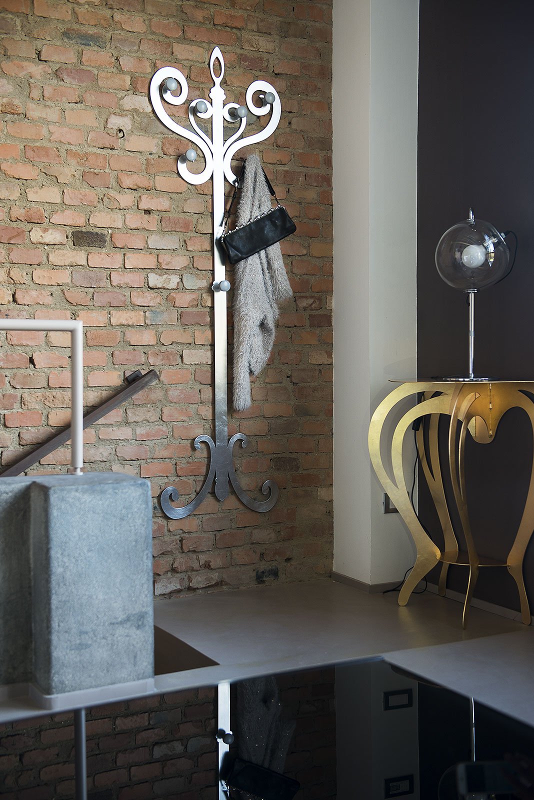 arti-mestieri-appendiabiti-a-parete-thonet-nero image 2