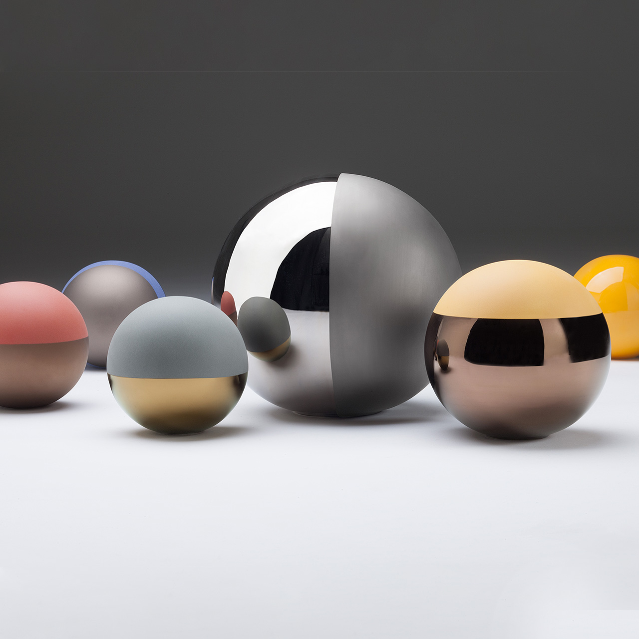 bosa-sphere-gemini-sfera-decorativa-in-ceramica image 1