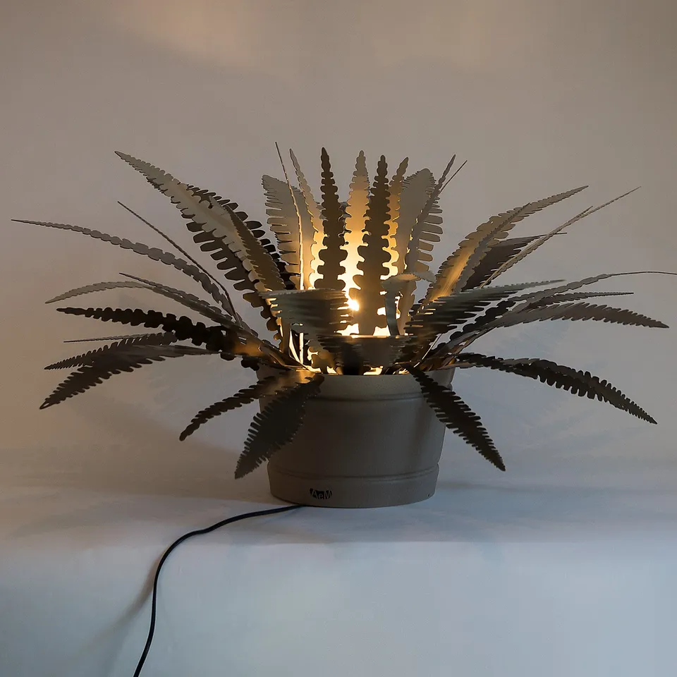 arti-mestieri-felce-piccola-lampada-da-tavolo image 1