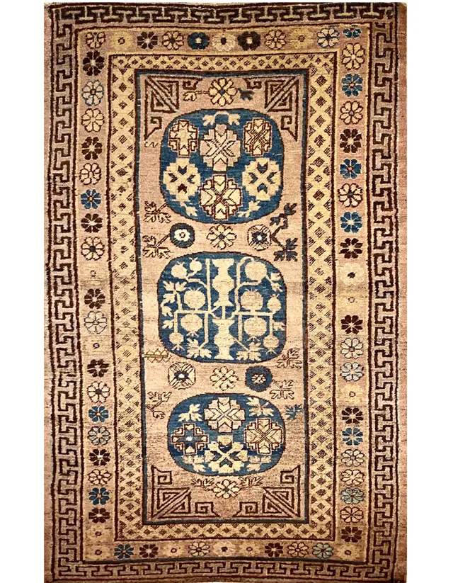 illulian-khotan-tappeto-turkestan-est-xix-secolo-238x122-cm image 1