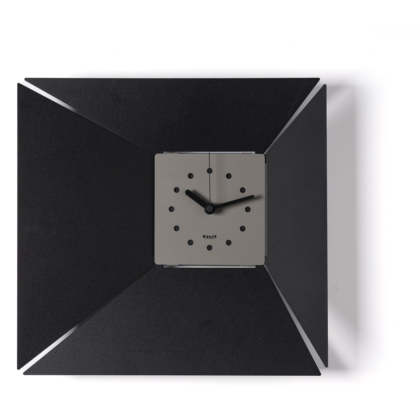 arti-mestieri-illusio-orologio-da-parete-minimal-quadrato-42x5x40-cm image 1