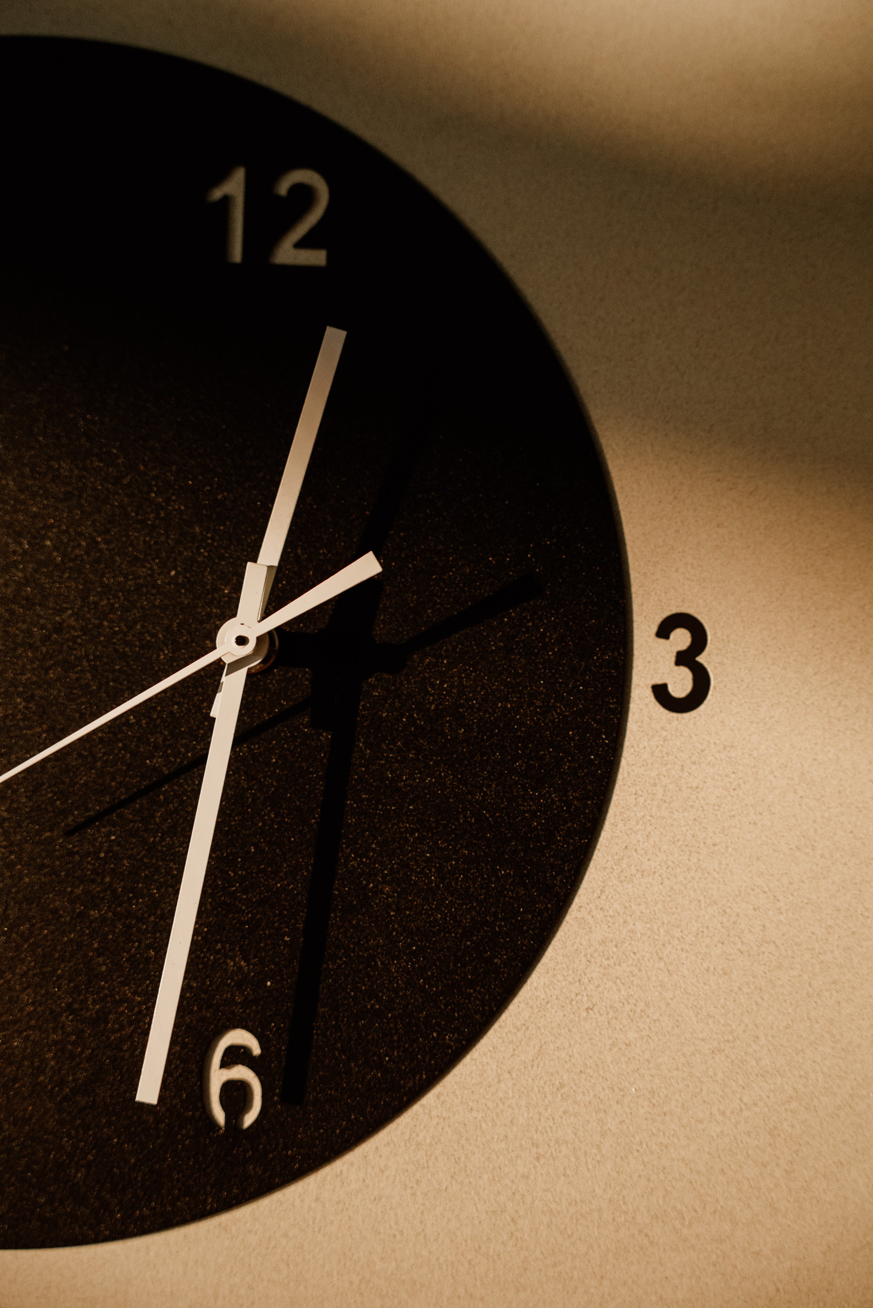 arti-mestieri-amos-ecleo-orologio-minimal-da-parete image 6