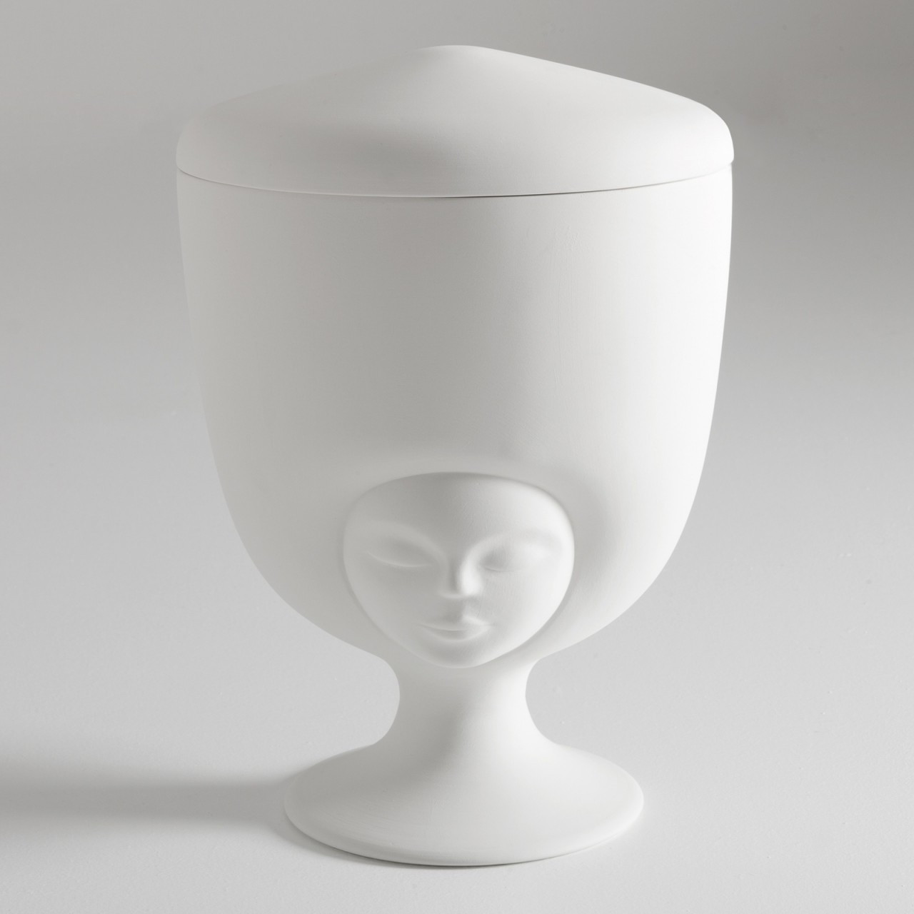 bosa-sister-louise-vaso-scultura-in-ceramica-bianca image 2