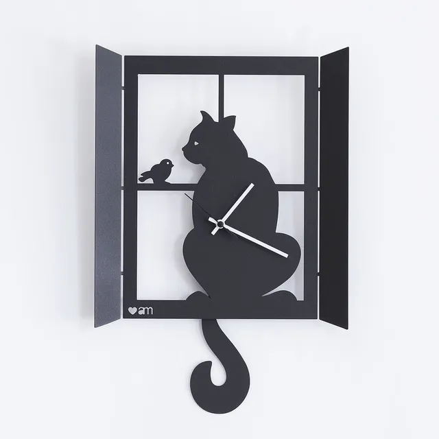 arti-mestieri-gatto-alla-finestra-orologio-a-pendolo-in-ferro image 1