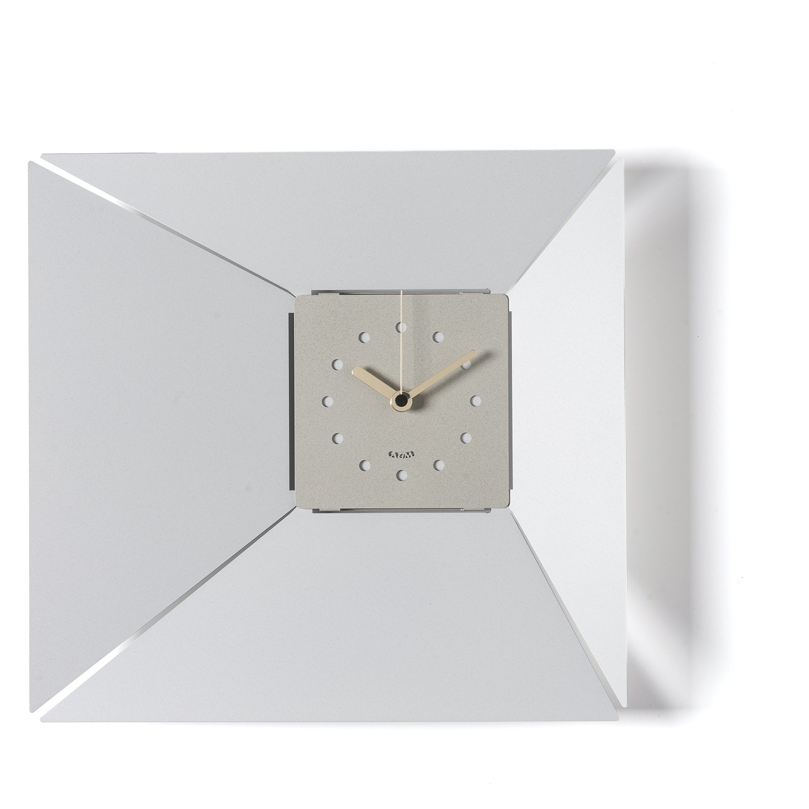 arti-mestieri-illusio-orologio-da-parete-minimal-quadrato-42x5x40-cm image 4