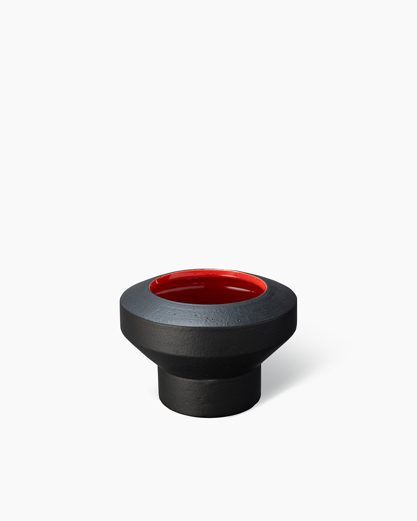 bitossi-ceramiche-bolo-vaso-cilindrico-nero-matt-rosso-arik-levy image 2