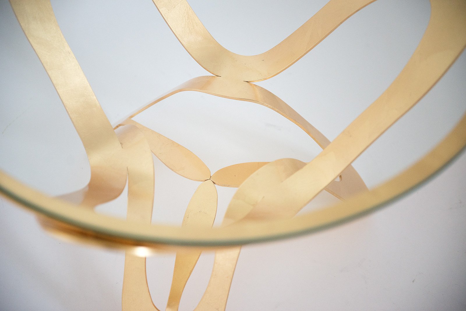 arti-mestieri-ninfa-tavolino-foglia-oro-argento-in-ferro-e-vetro-65x50-cm image 4
