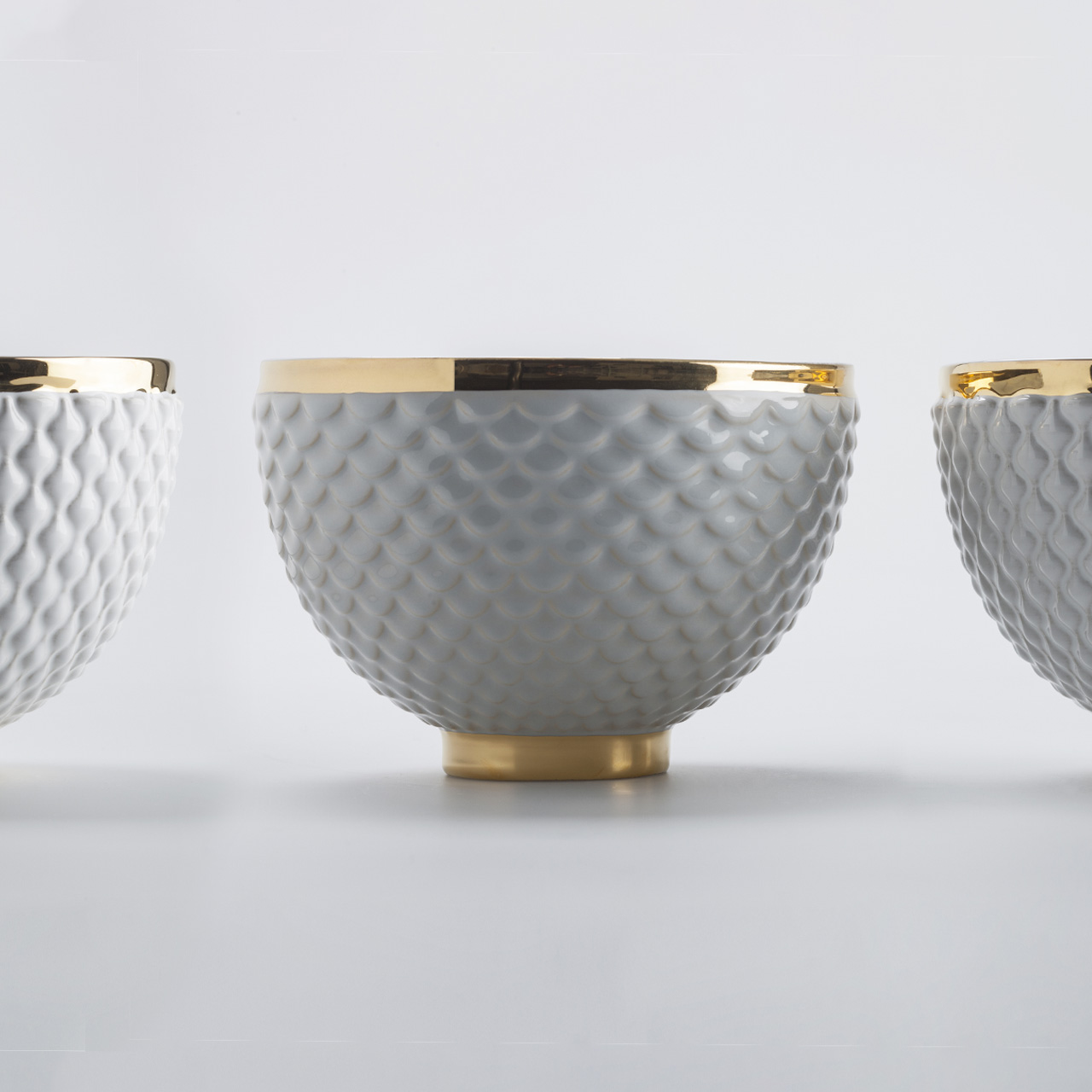 bosa-escamas-kora-tazza-in-ceramica-con-texture-3d image 1