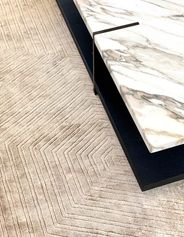 illulian-curved-tappeto-di-design-essential-collection-versione-a image 1