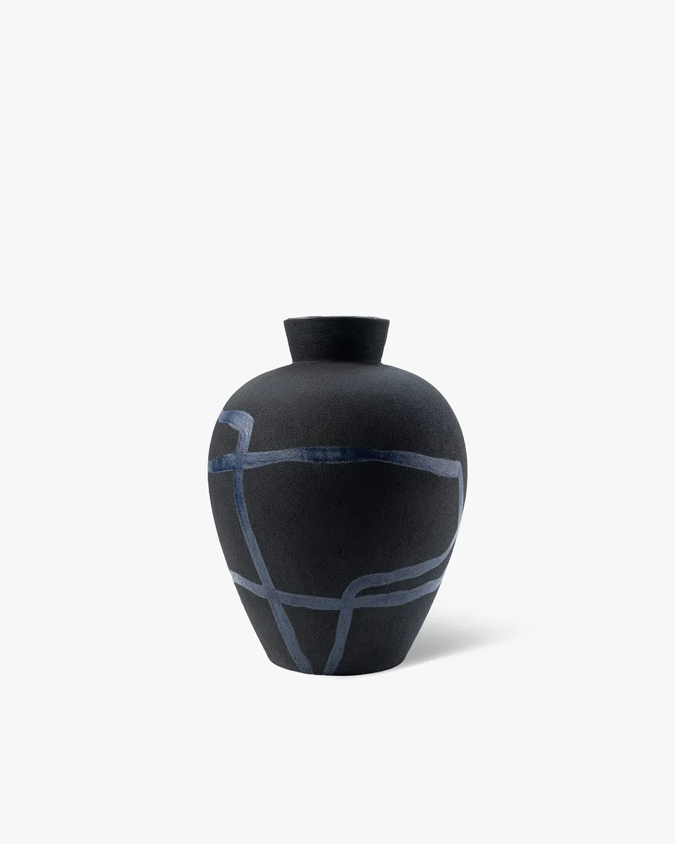 bitossi-ceramiche-vaso-rooms-the-shapes-of-resistance-novit-2 image 1