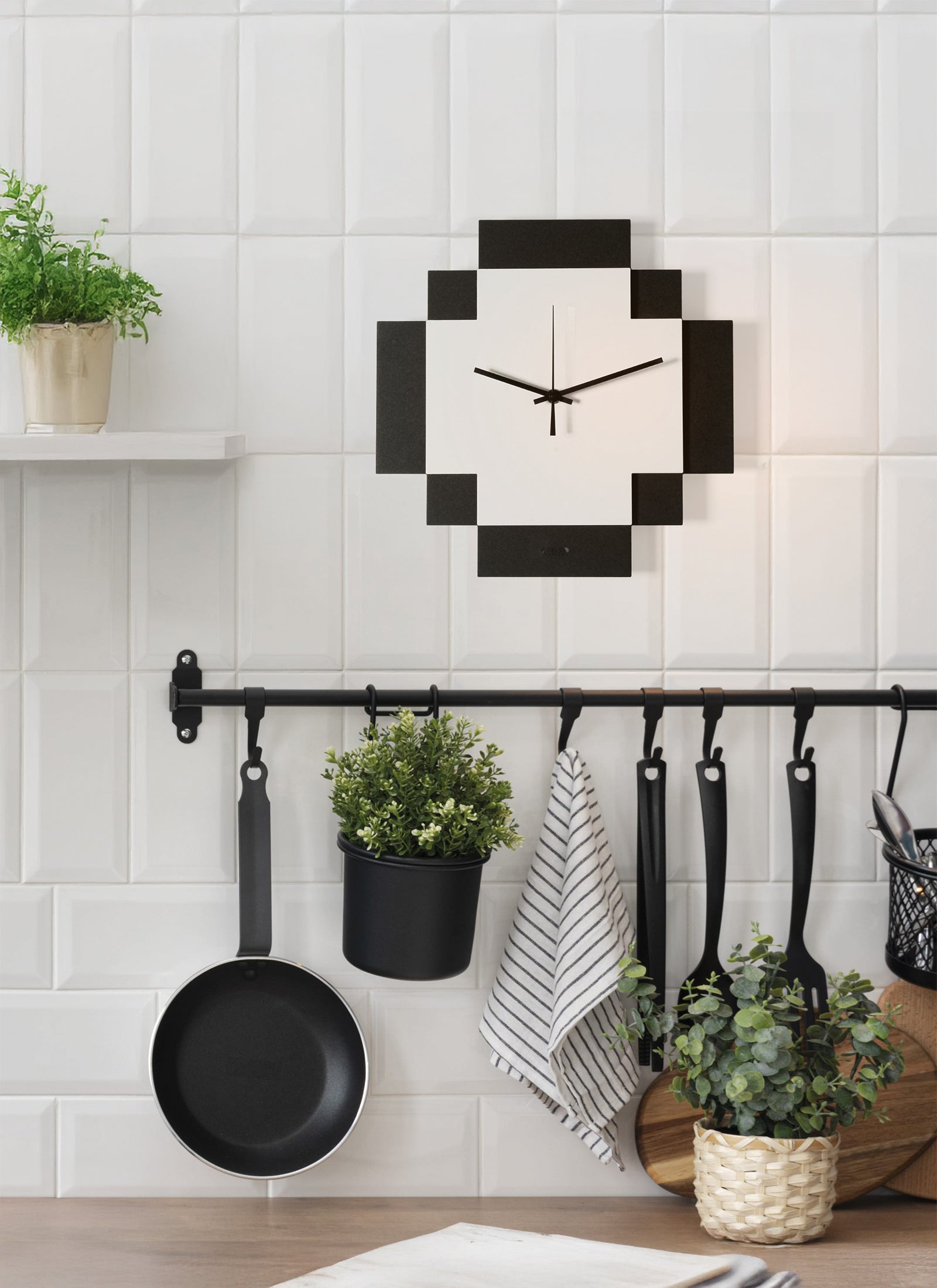 arti-mestieri-tetris-orologio-da-parete-geometrico-in-ferro image 2