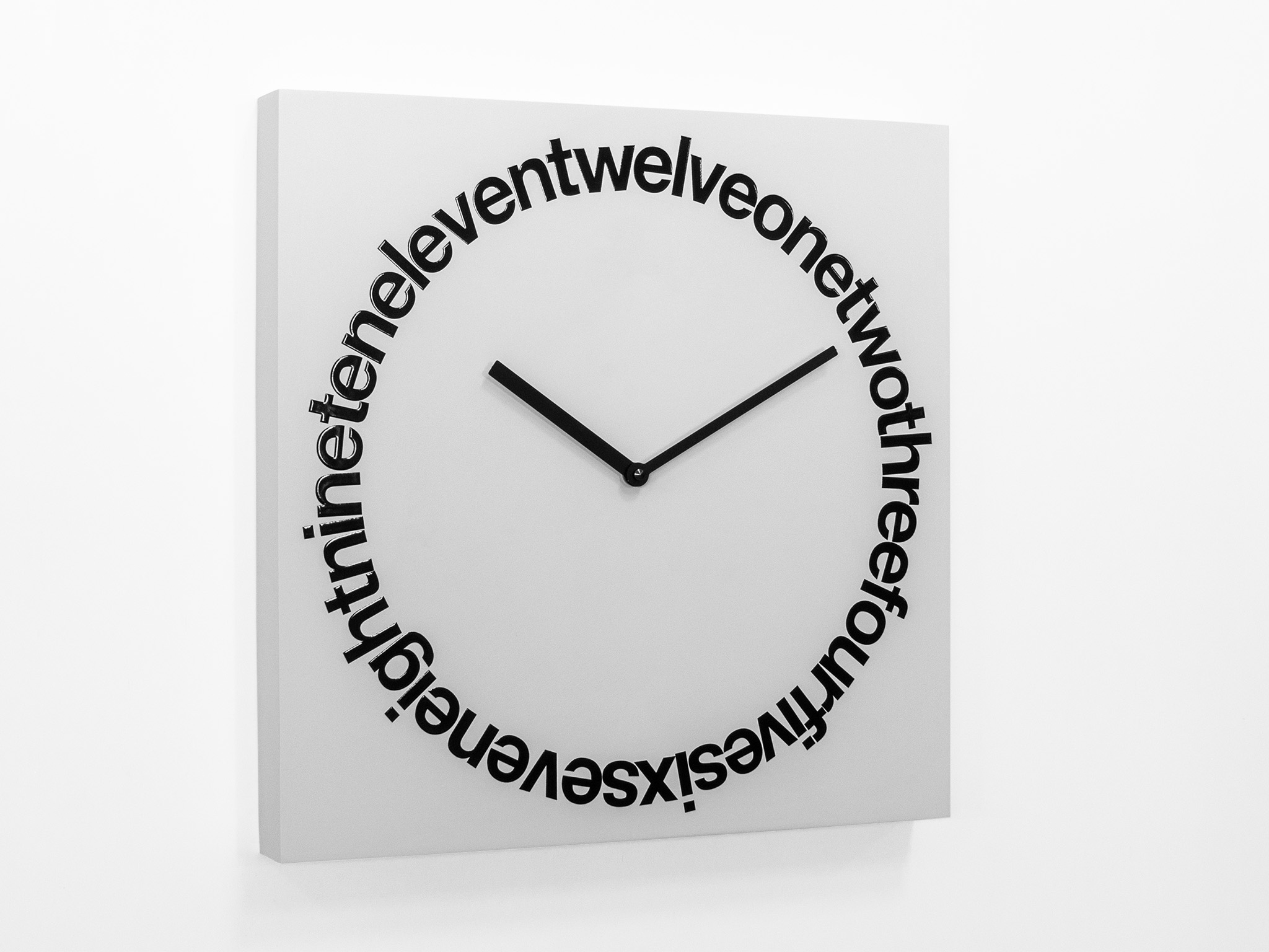 progetti-dodici-orologio-da-parete-design-lettere-in-legno-by-alberto-sala image 8