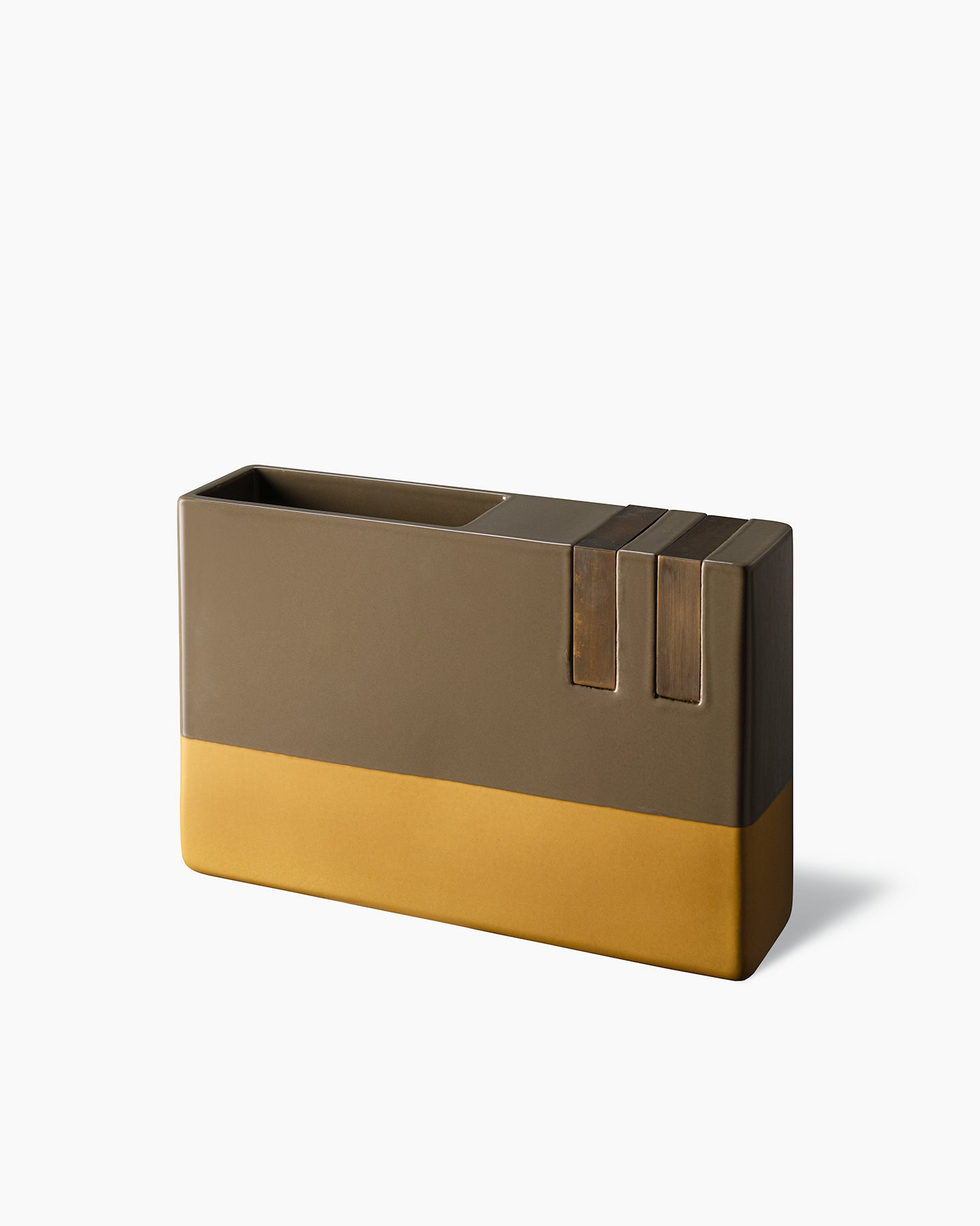 bitossi-ceramiche-vaso-equilibri-rettangolare-verde-ocra-con-ottone image 2