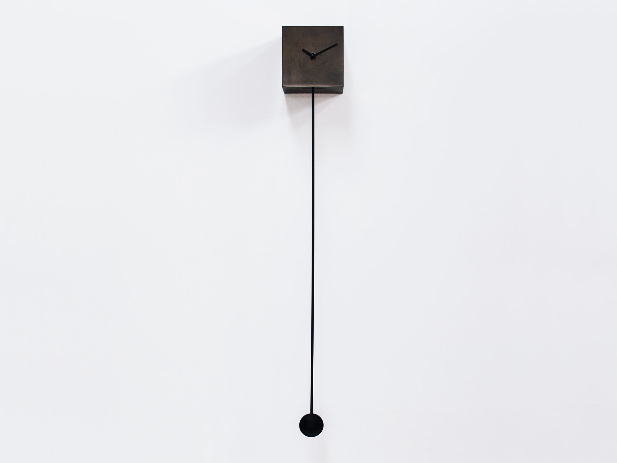 progetti-serie-speciale-trentennale-oggetto-design-in-metallo-liquido image 7