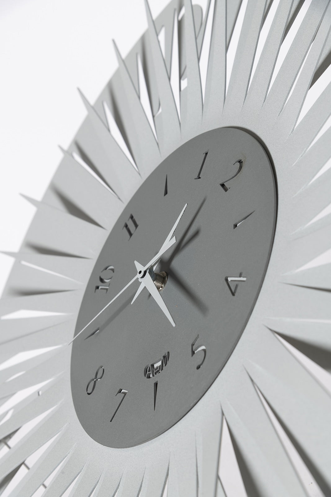 arti-mestieri-sirio-orologio-da-parete-moderno-in-ferro-60-cm-bianco-marmo-allum image 3