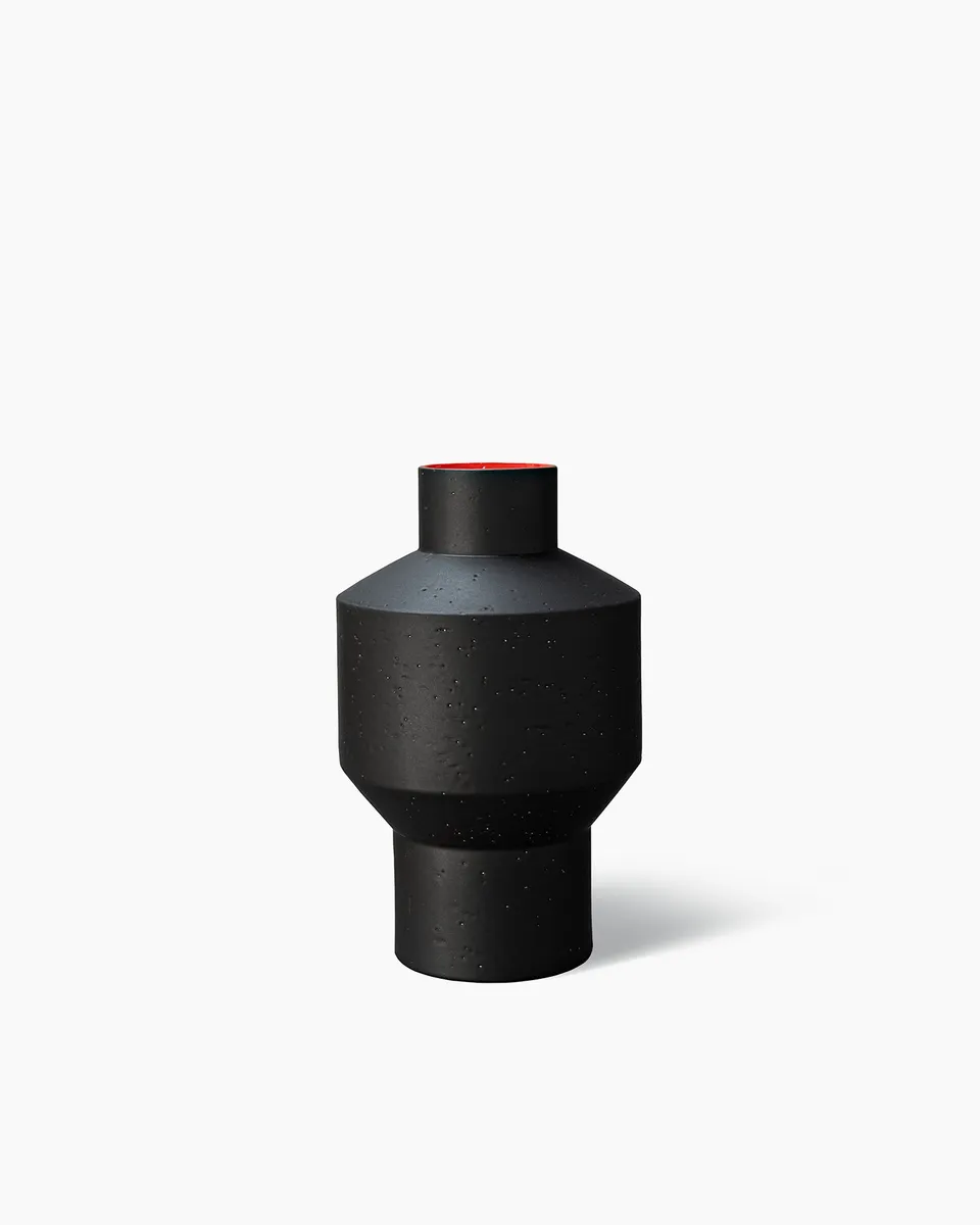bitossi-ceramiche-vaso-tribe-arik-levy-2007-nero-matt-rosso-ed-99 image 1