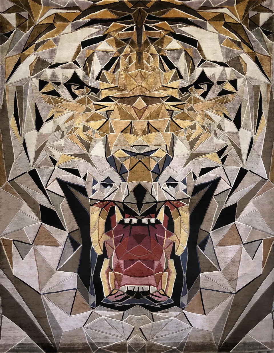 illulian-makan-360x270-tappeto-seta-100-design image 1